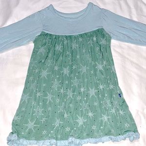 Kickee Swing Size 2t Snowflake Dress